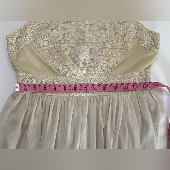 Gianni Bini Champagne Tulle Mini dress in Size Medium - Picture 15 of 15